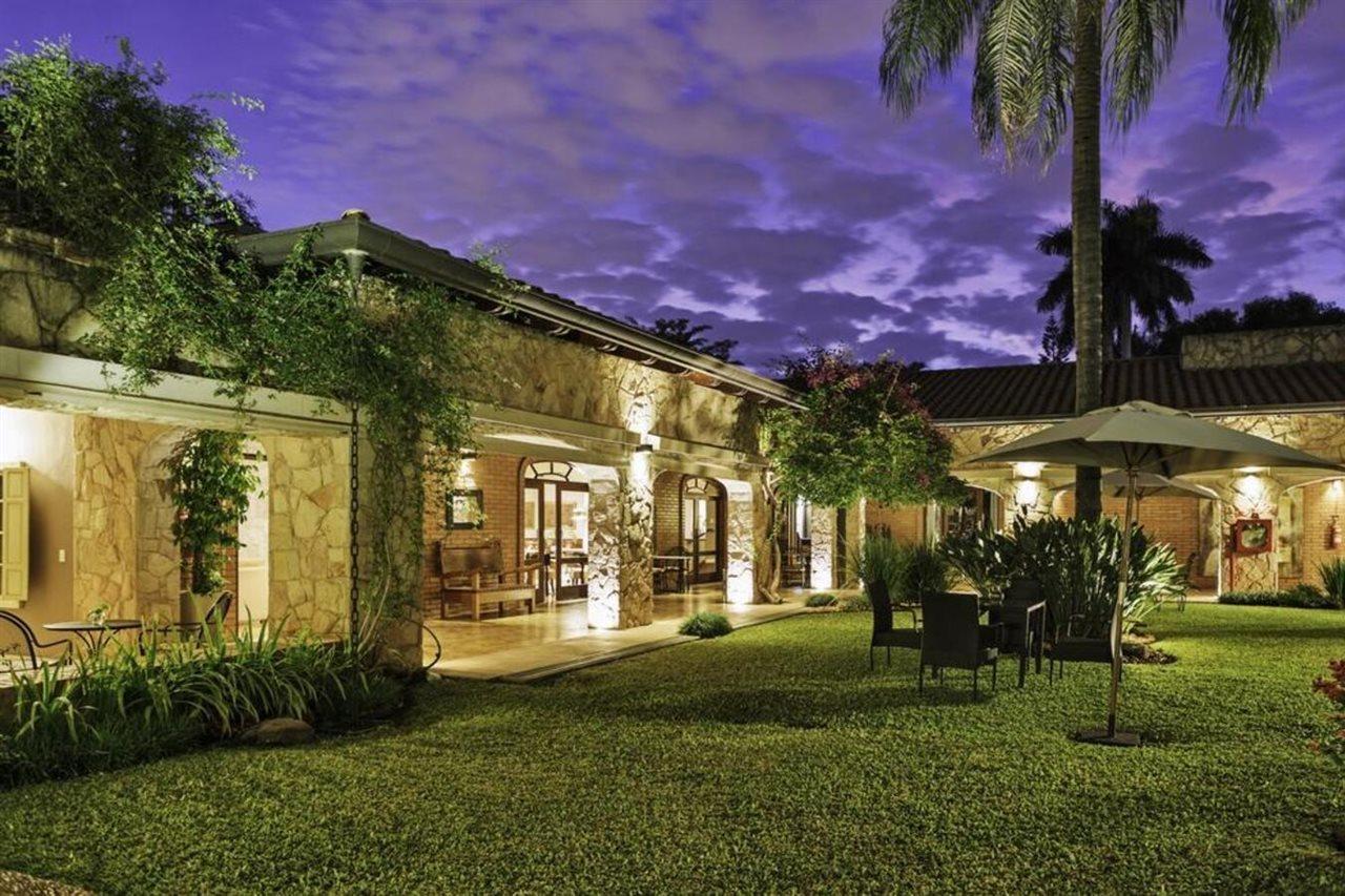 Las Lomas Casa Hotel Asuncion Luaran gambar