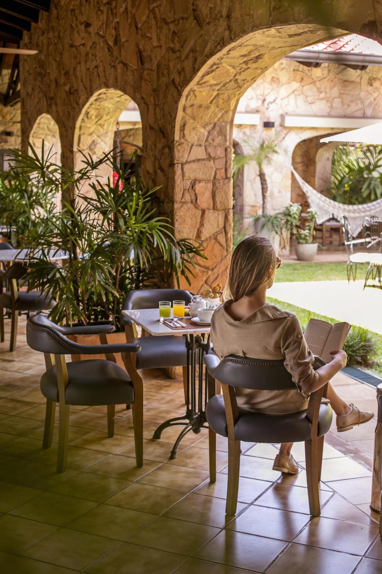 Las Lomas Casa Hotel Asuncion Luaran gambar
