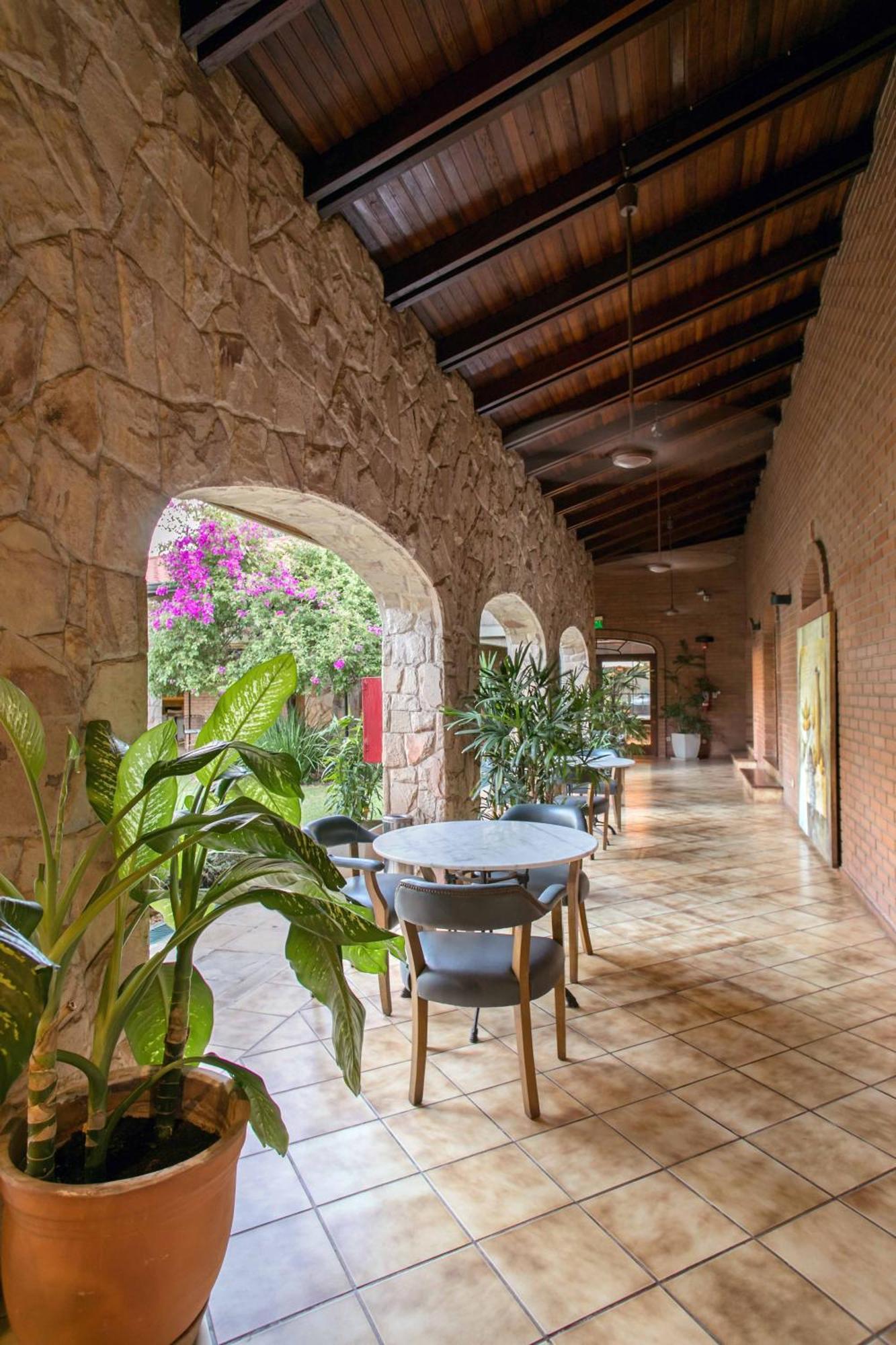 Las Lomas Casa Hotel Asuncion Luaran gambar